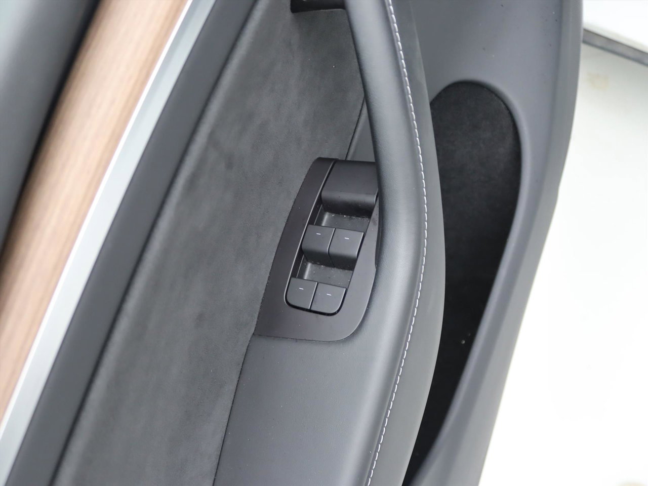 Tesla Model Y Long Range AWD 75kWh 351pk 93.8% SoH [ AMD RYZEN+AUTOPILOT+19 INCH+PREMIUM AUDIO ] 22