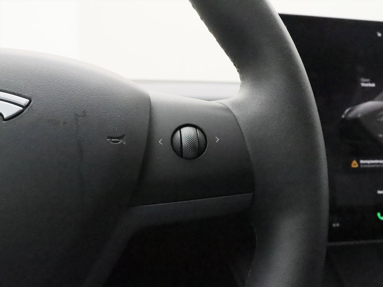 Tesla Model Y Standard RWD Plus 299pk 95.1% SoH [ AMD RYZEN+LFP+AUTOPILOT+19 INCH+PREMIUM AUDIO ] 19