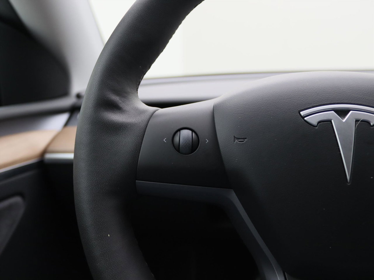 Tesla Model Y Long Range AWD 75kWh 351pk 91.8% SoH [ AMD RYZEN+AUTOPILOT+19 INCH+PREMIUM AUDIO ] 21