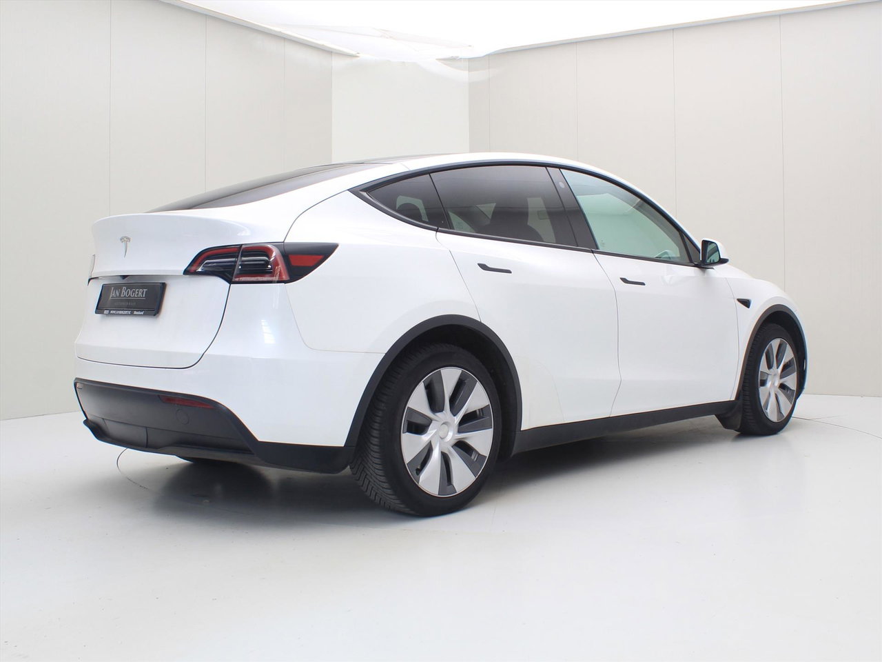 Tesla Model Y Standard RWD Plus 299pk 93.8% SoH [ AMD RYZEN+AUTOPILOT+19 INCH+PREMIUM AUDIO ]