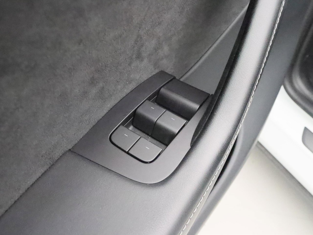 Tesla Model Y Long Range AWD 75kWh 351pk 92.8% SoH [ TREKHAAK+AMD RYZEN+AUTOPILOT+19 INCH ] 11