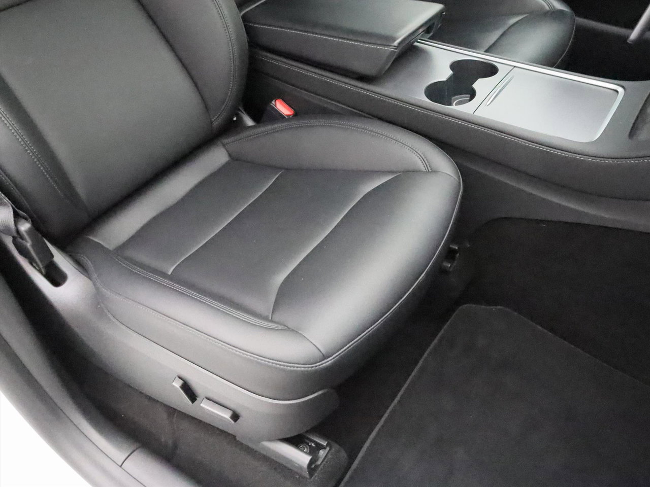 Tesla Model Y Long Range AWD 75kWh 351pk 92.8% SoH [ TREKHAAK+AMD RYZEN+AUTOPILOT+19 INCH ] 4