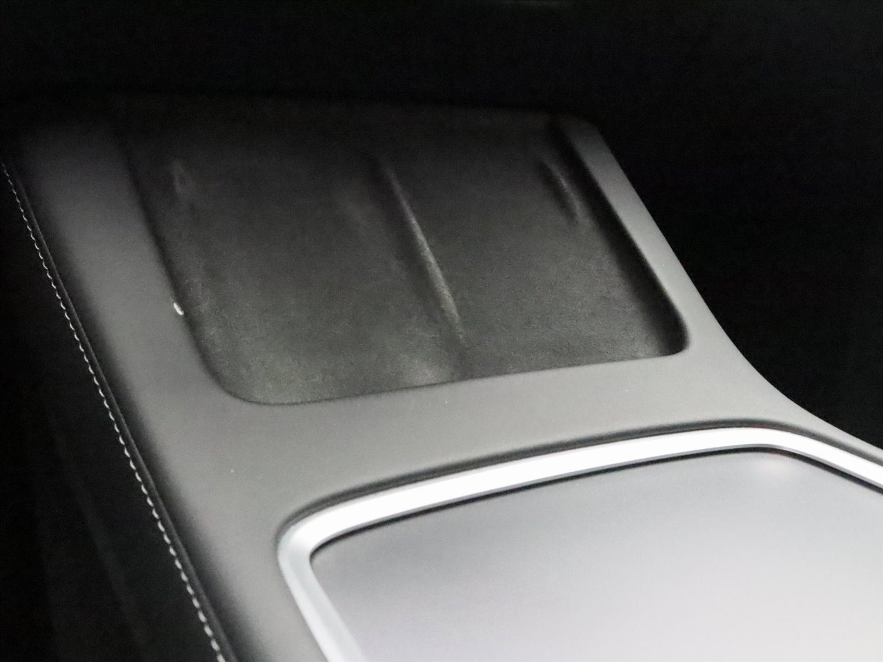 Tesla Model Y Long Range AWD 75kWh 351pk 92.8% SoH [ TREKHAAK+AMD RYZEN+AUTOPILOT+19 INCH ] 24