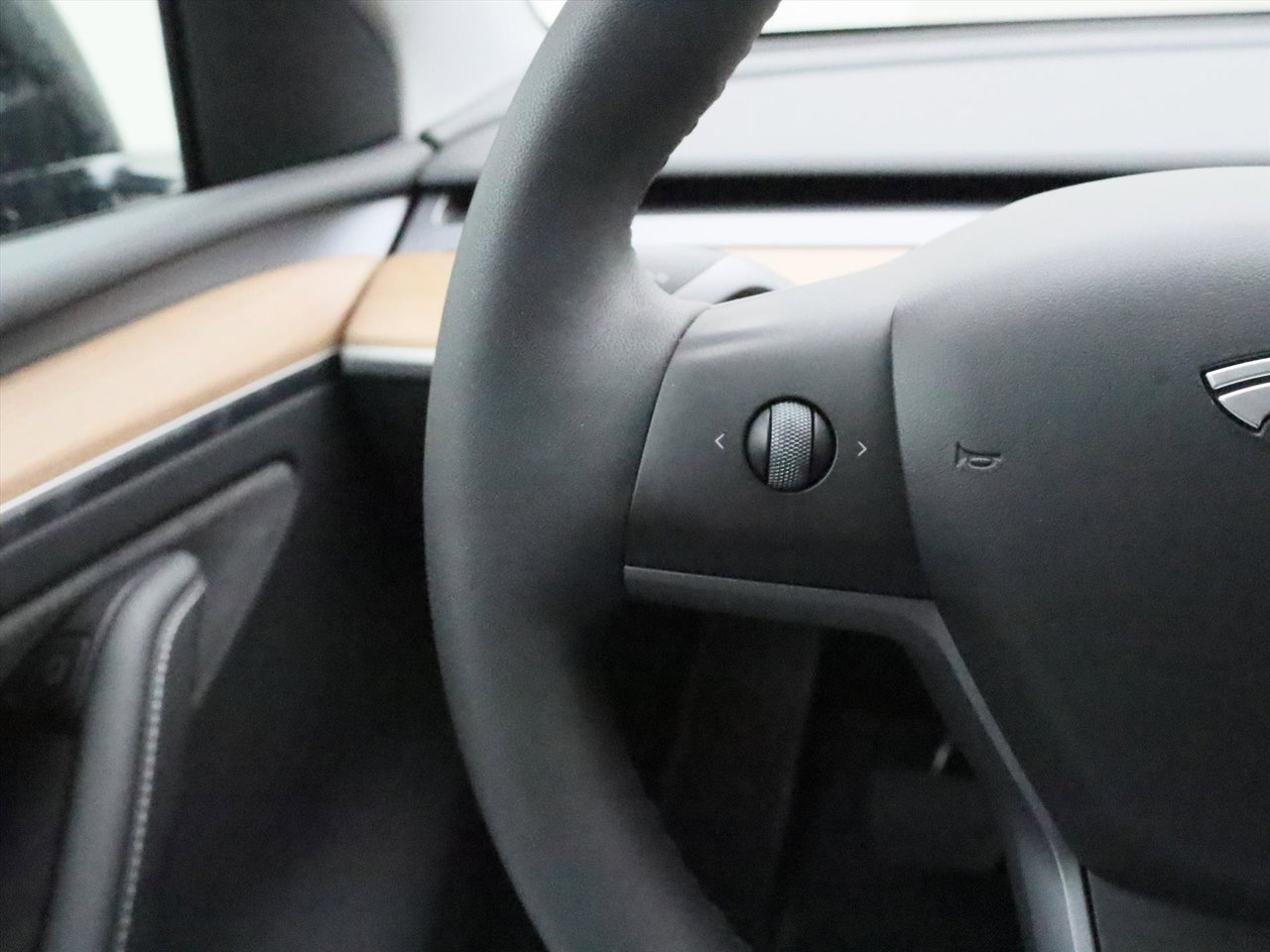 Tesla Model Y Long Range AWD 75kWh 351pk 93% SoH [ TREKHAAK+AMD RYZEN+AUTOPILOT+19 INCH+PREMIUM AUDIO ] 28