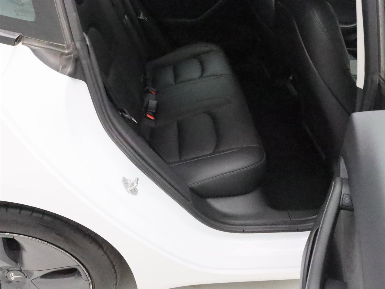 Tesla Model 3 Long-Range AWD 351pk 75 kWh 90.6% SoH UPGRADE [ TREKHAAK+AMD RYZEN+WARMTEPOMP+AUTOPILOT ] 13
