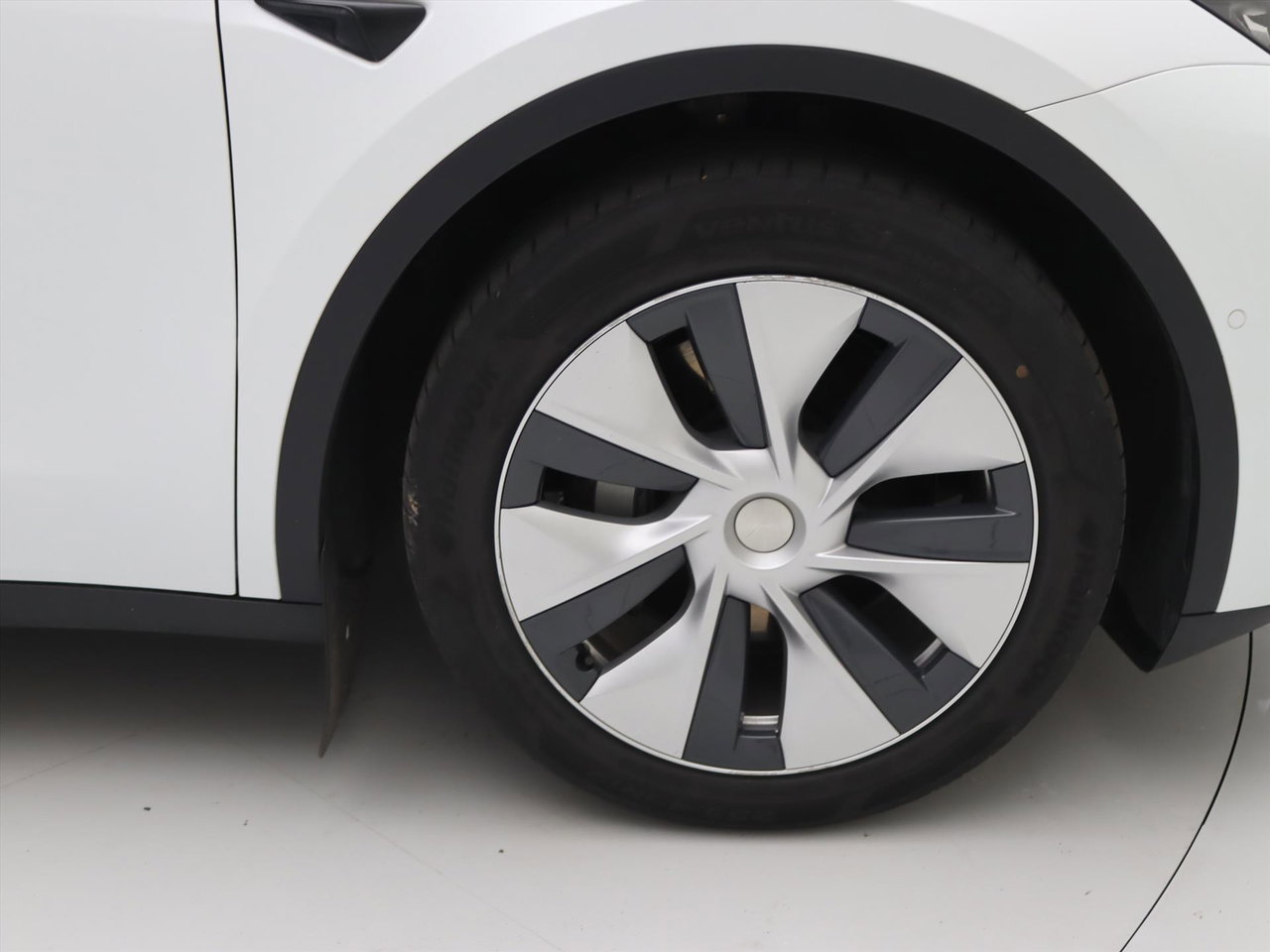 Tesla Model Y Long Range AWD 75kWh 351pk [ AMD RYZEN+AUTOPILOT+19 INCH+PREMIUM AUDIO ] 12