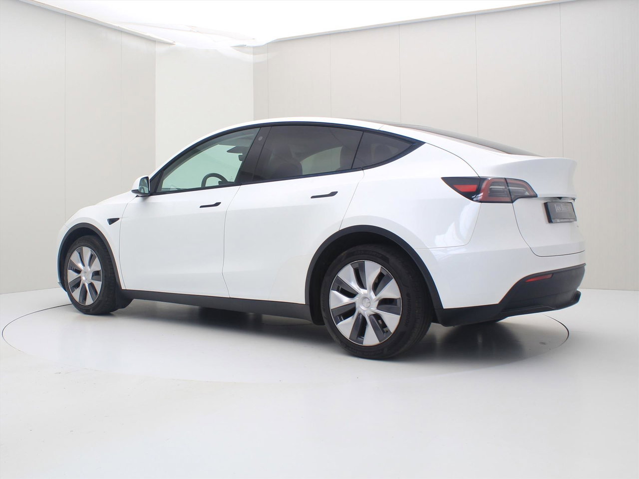 Tesla Model Y Long Range AWD 75kWh 351pk 94.5% SoH [ WIT LEDER+AMD RYZEN+AUTOPILOT+19 INCH+PREMIUM AUDIO ] 3