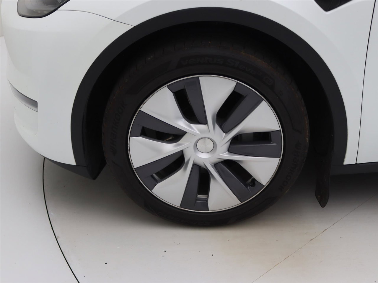Tesla Model Y Long Range AWD 75kWh 351pk 94.5% SoH [ WIT LEDER+AMD RYZEN+AUTOPILOT+19 INCH+PREMIUM AUDIO ] 13