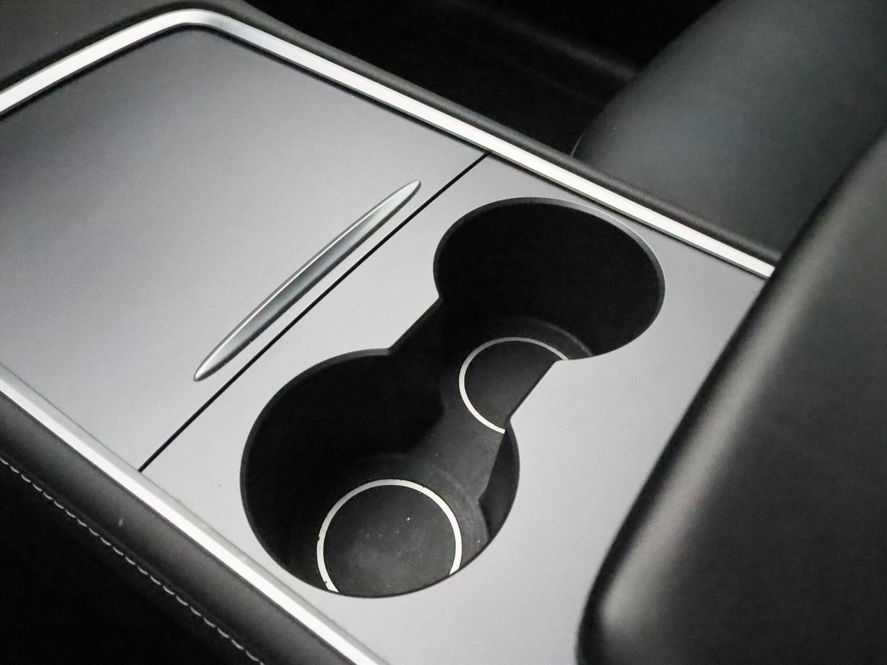 Tesla Model Y Long Range AWD 75kWh 351pk AMD RYZEN 92,5% SoH [ AUTOPILOT+19 INCH+PREMIUM AUDIO ] 27