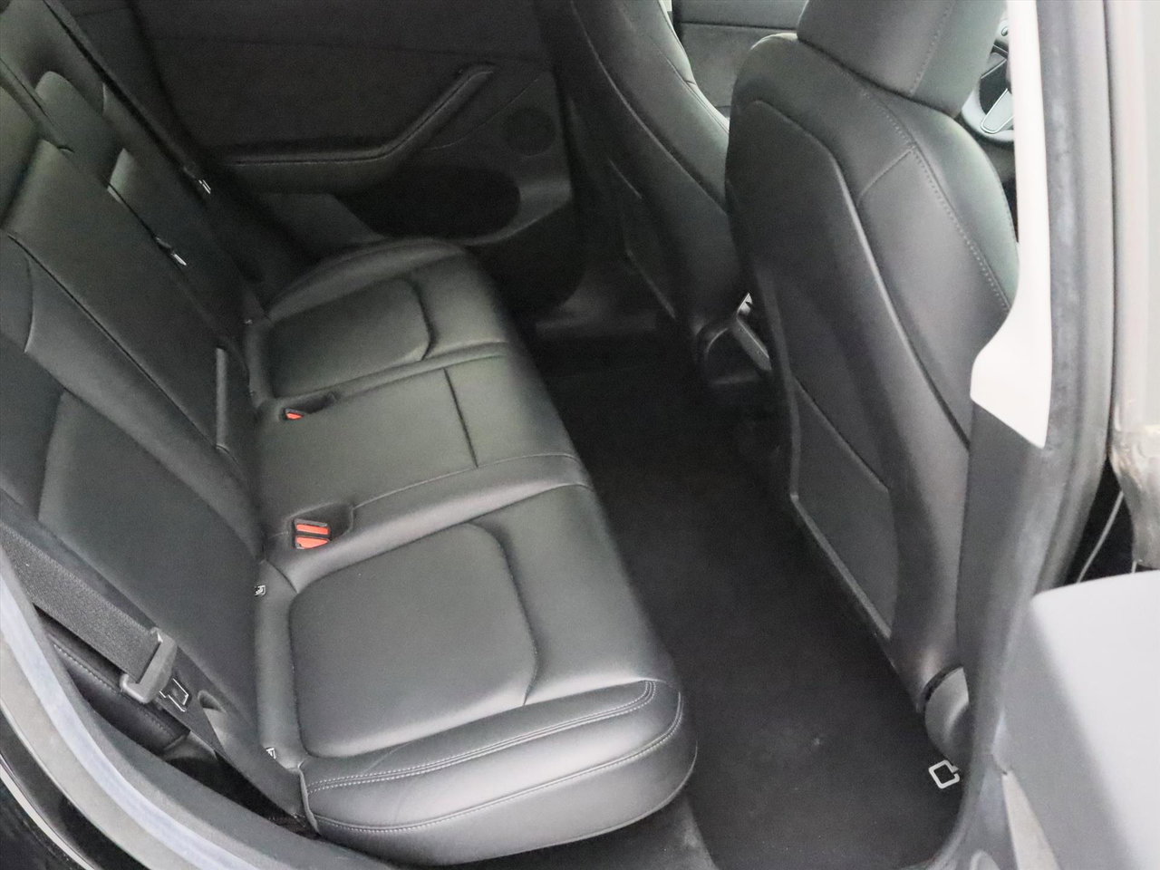 Tesla Model Y Long Range AWD 75kWh 351pk AMD RYZEN 92,5% SoH [ AUTOPILOT+19 INCH+PREMIUM AUDIO ] 9
