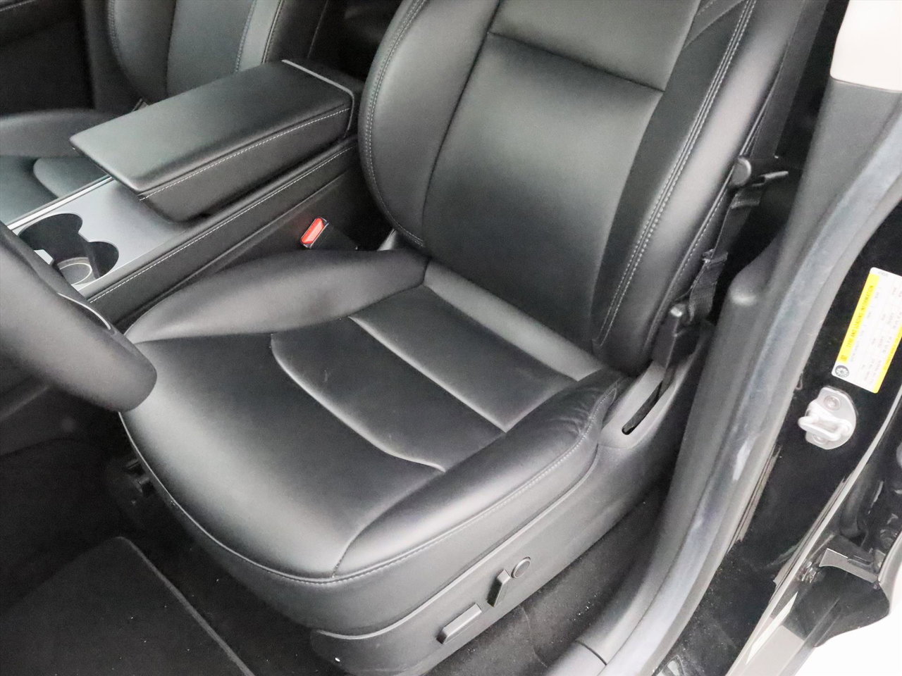 Tesla Model Y Long Range AWD 75kWh 351pk AMD RYZEN 92,5% SoH [ AUTOPILOT+19 INCH+PREMIUM AUDIO ] 13