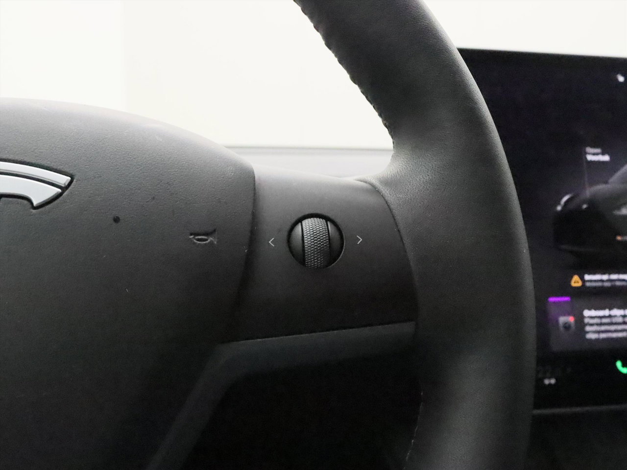 Tesla Model Y Long Range AWD 75kWh 351pk AMD RYZEN 92,5% SoH [ AUTOPILOT+19 INCH+PREMIUM AUDIO ] 17