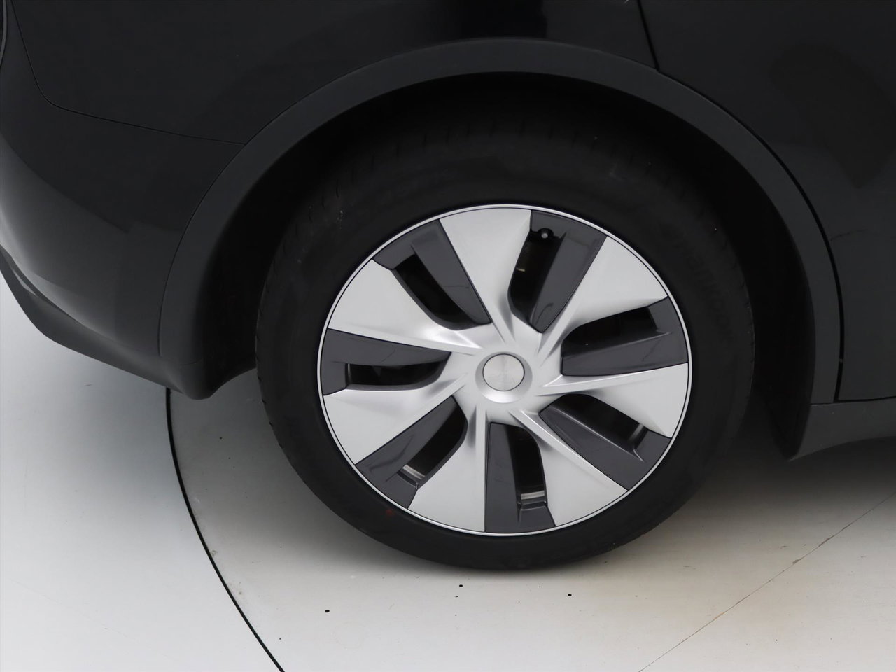 Tesla Model Y Long Range AWD 75kWh 351pk [ AMD RYZEN+ENHANCED AUTOPILOT+19 INCH+PREMIUM AUDIO ] 8