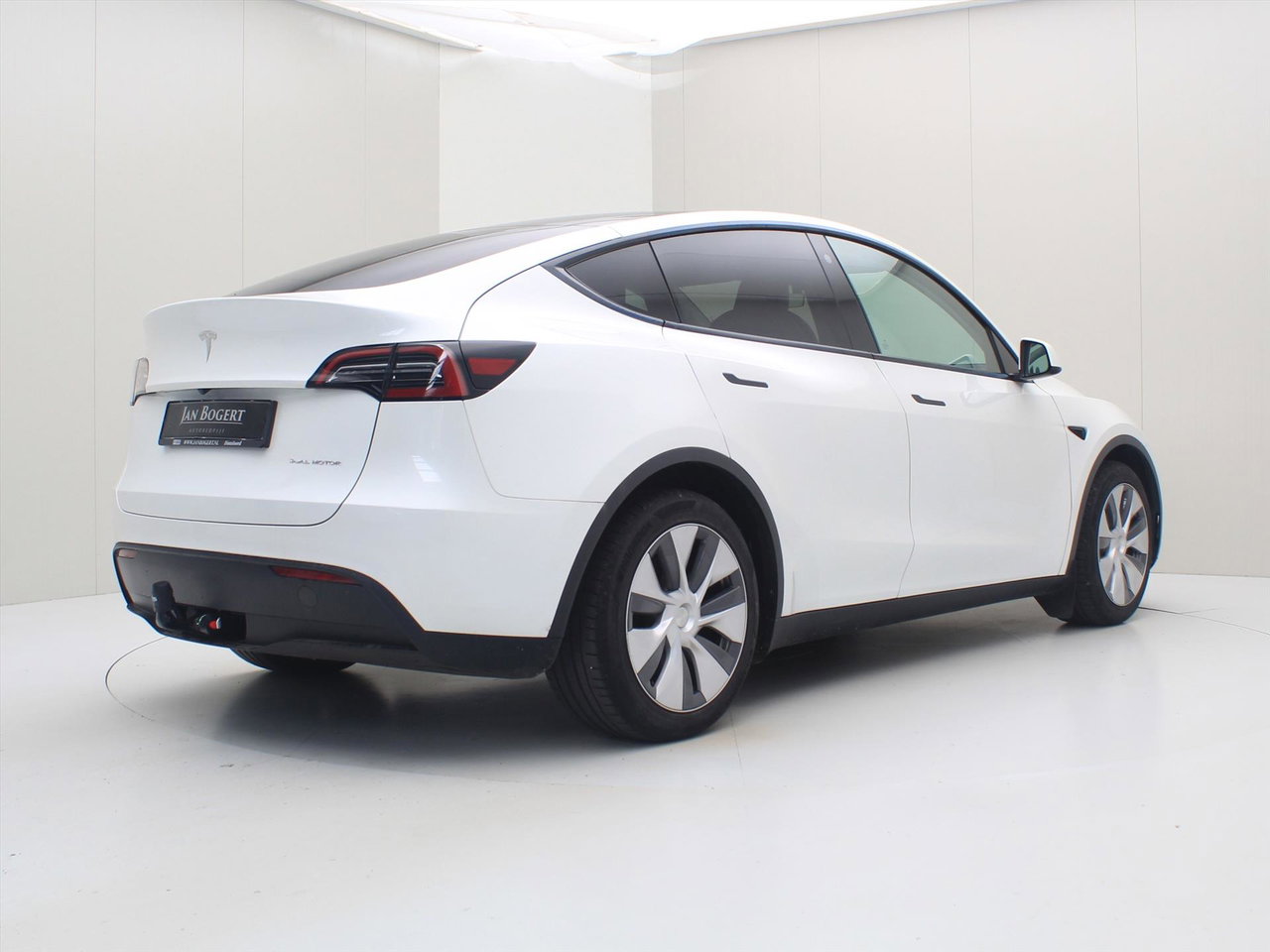 Tesla Model Y Long Range AWD 75kWh 351pk 92.8% SoH [ TREKHAAK+AMD RYZEN+AUTOPILOT+19 INCH+PREMIUM AUDIO ]