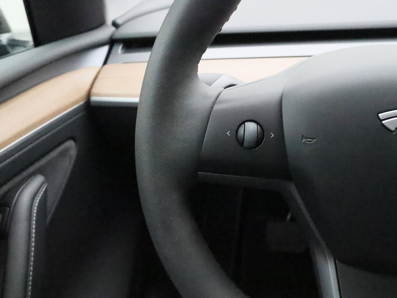 Tesla Model Y Long Range AWD 75kWh 351pk 93.1% SoH [ TREKHAAK+AMD RYZEN+AUTOPILOT+19 INCH+PREMIUM AUDIO ] 26