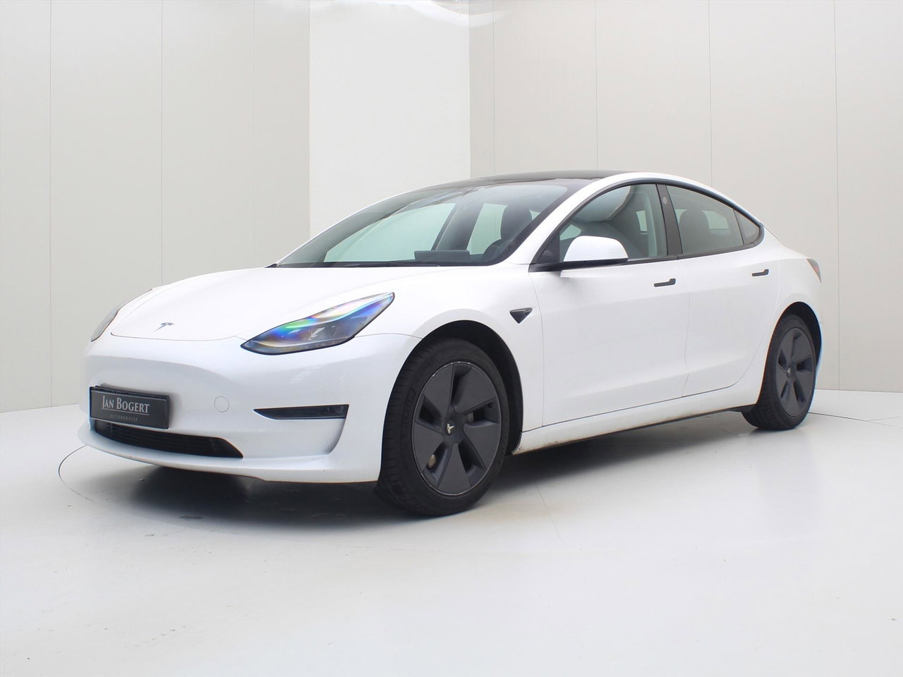Tesla Model 3 Long-Range RWD 299pk [ AMD RYZEN+WARMTEPOMP+AUTOPILOT+LEDER+CAMERA+CLIMAAT+PDC+NAVIGATIE ]
