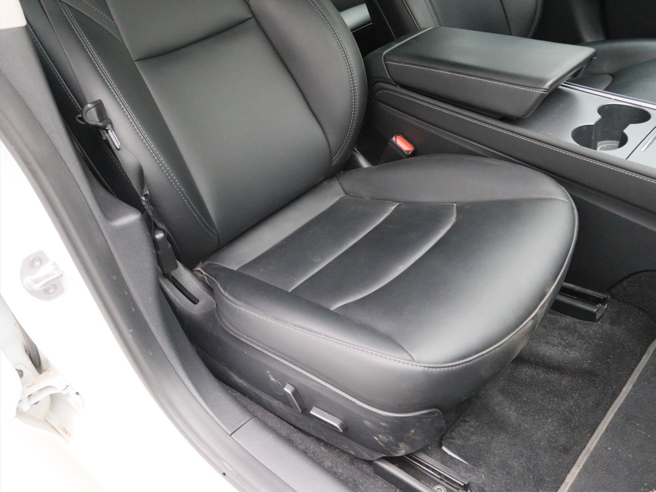 Tesla Model 3 Long-Range RWD 299pk [ AMD RYZEN+WARMTEPOMP+AUTOPILOT+LEDER+CAMERA+CLIMAAT+PDC+NAVIGATIE ] 16
