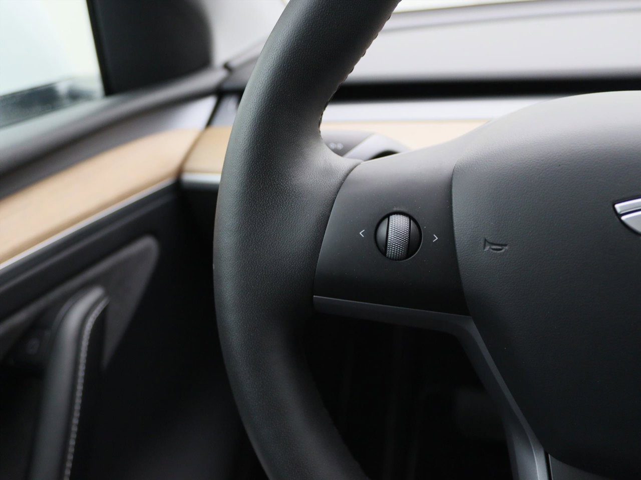 Tesla Model Y Standard RWD Plus 299pk 94.8% SoH [ AMD RYZEN+LFP+AUTOPILOT+19 INCH+PREMIUM AUDIO ] 28