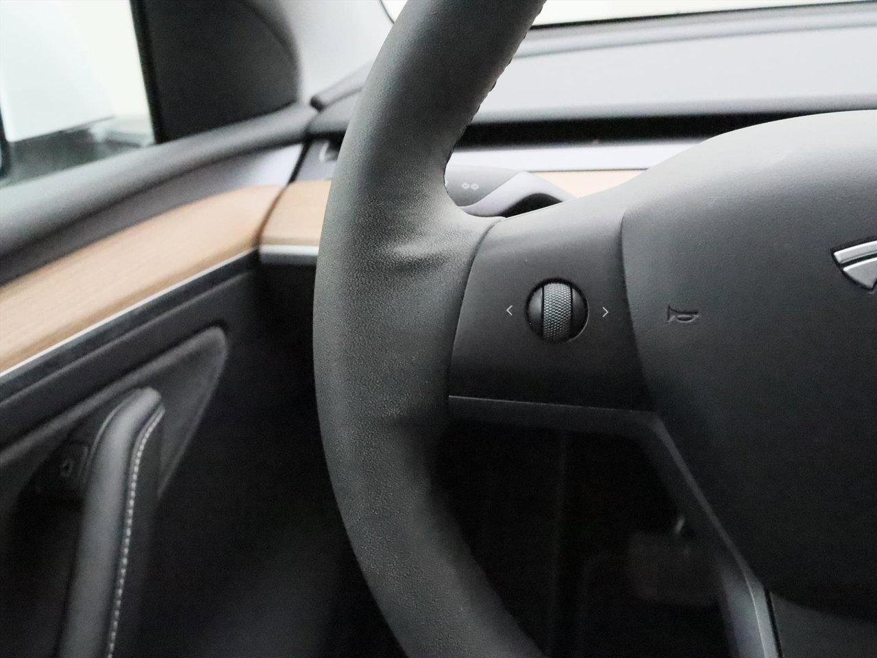 Tesla Model Y Long Range AWD 75kWh 351pk 91.8% SoH [ TREKHAAK+AMD RYZEN+AUTOPILOT+19 INCH+PREMIUM AUDIO ] 25