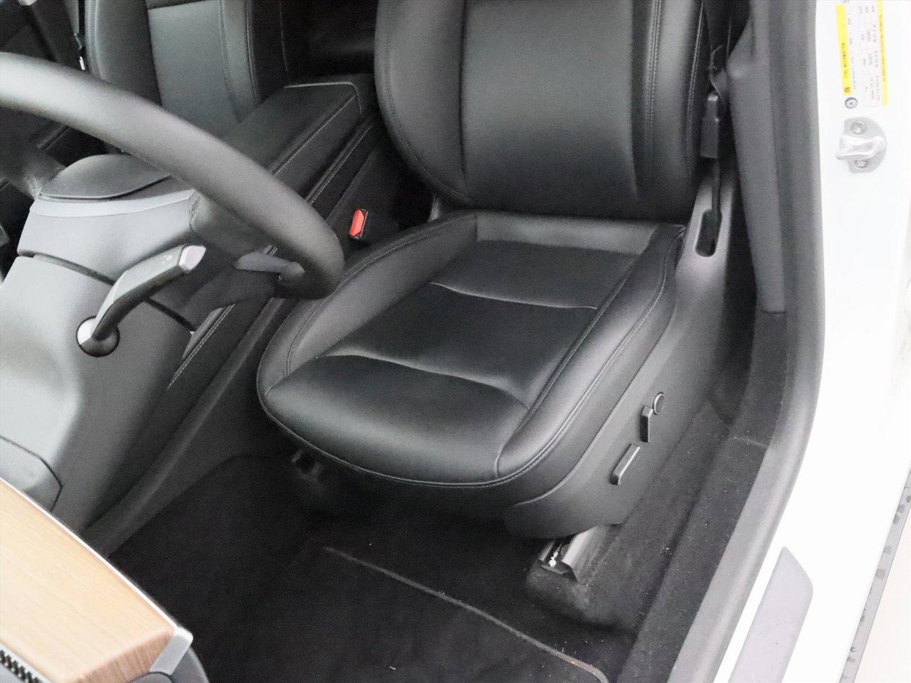 Tesla Model Y Standard RWD Plus [ AMD RYZEN+AUTOPILOT+19 INCH+PREMIUM AUDIO ] 24