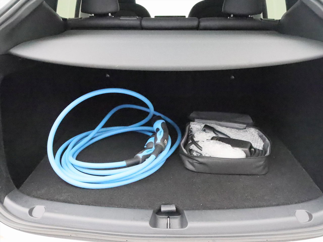 Tesla Model Y Standard RWD Plus [ AMD RYZEN+AUTOPILOT+19 INCH+PREMIUM AUDIO ] 9