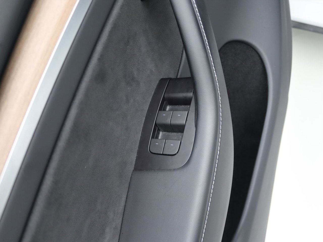 Tesla Model Y Standard RWD Plus [ AMD RYZEN+AUTOPILOT+19 INCH+PREMIUM AUDIO ] 23