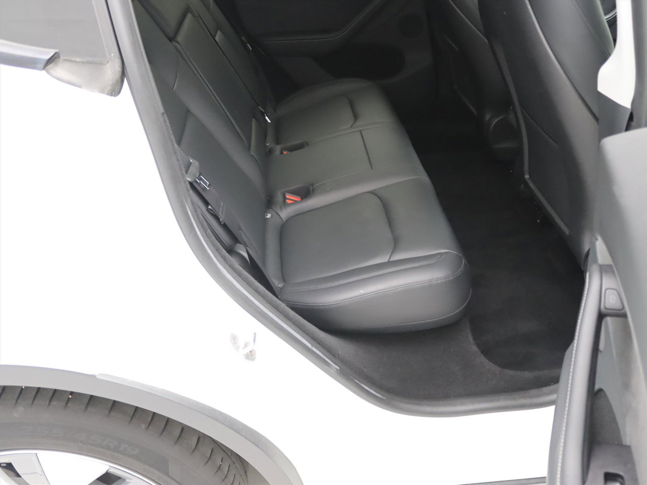Tesla Model Y Standard RWD Plus [ AMD RYZEN+AUTOPILOT+19 INCH+PREMIUM AUDIO ] 15