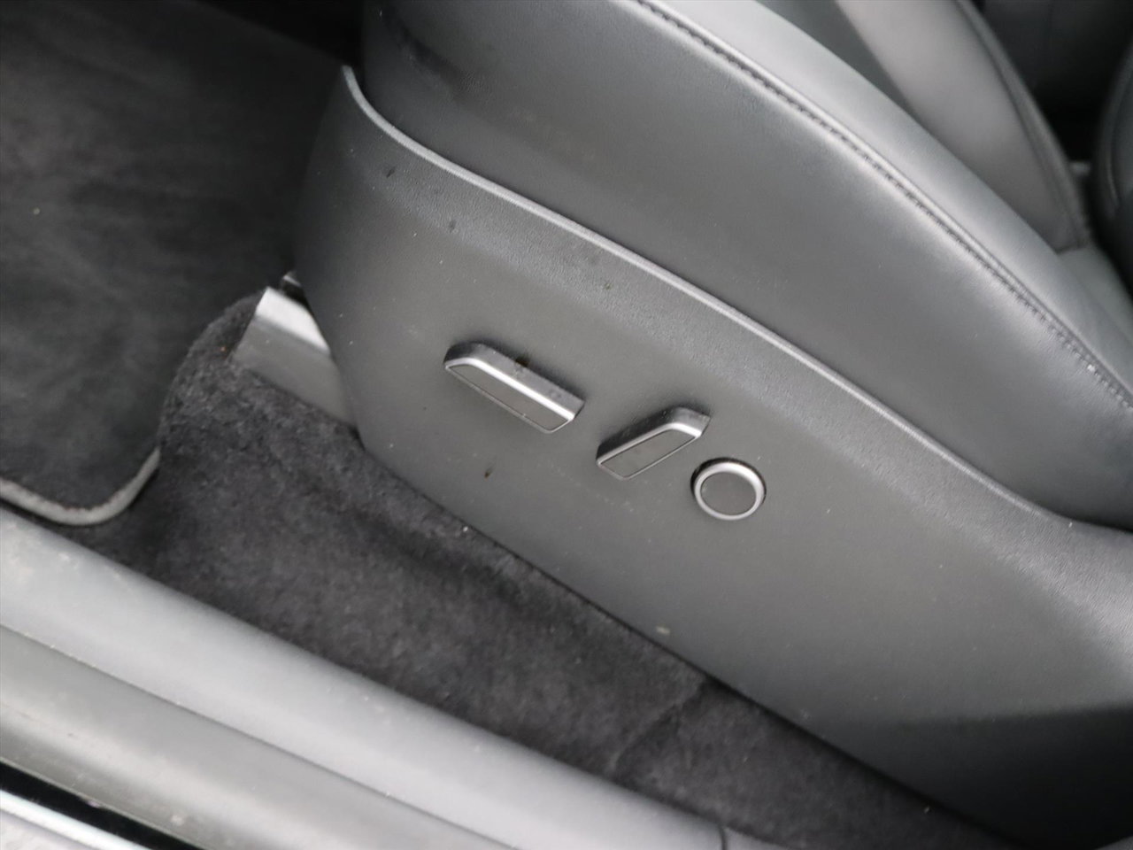 Tesla Model Y Long Range AWD 75kWh 351pk 96% SoH [ AMD RYZEN+AUTOPILOT+19 INCH+PREMIUM AUDIO ] 24