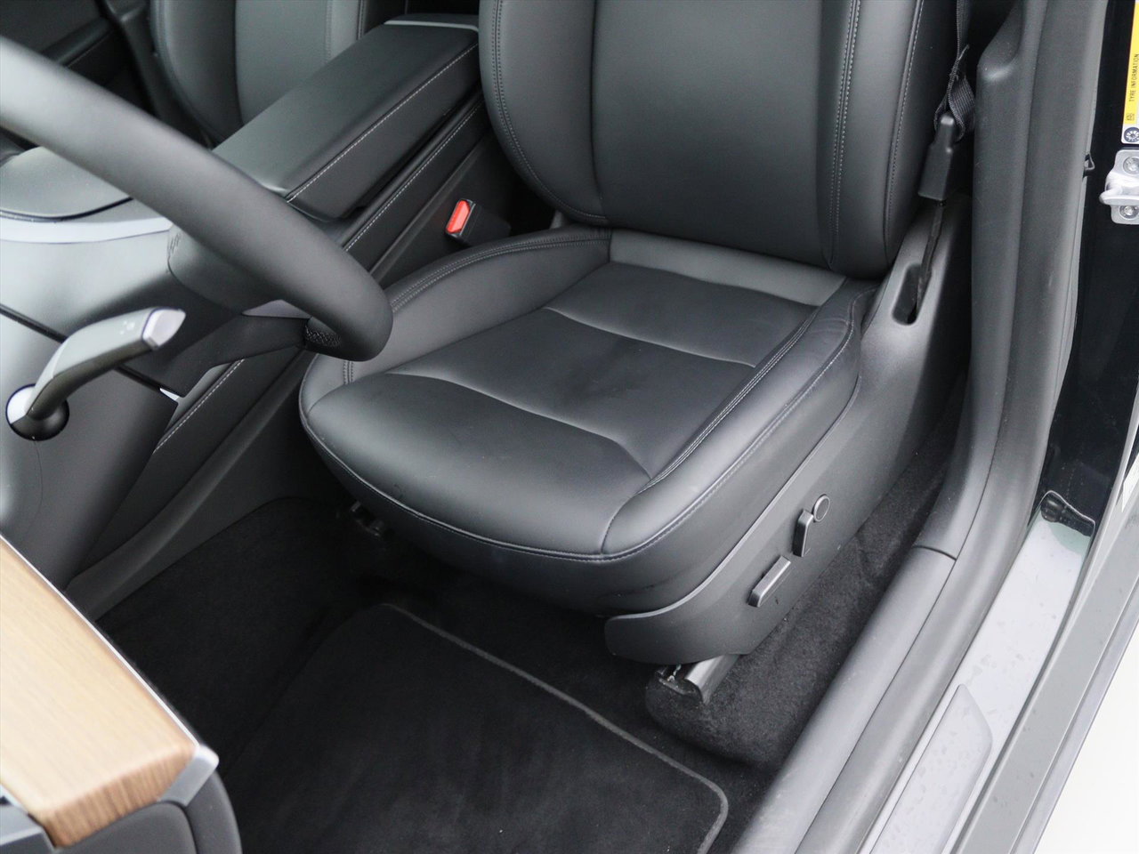 Tesla Model Y Long Range AWD 75kWh 351pk 96% SoH [ AMD RYZEN+AUTOPILOT+19 INCH+PREMIUM AUDIO ] 25