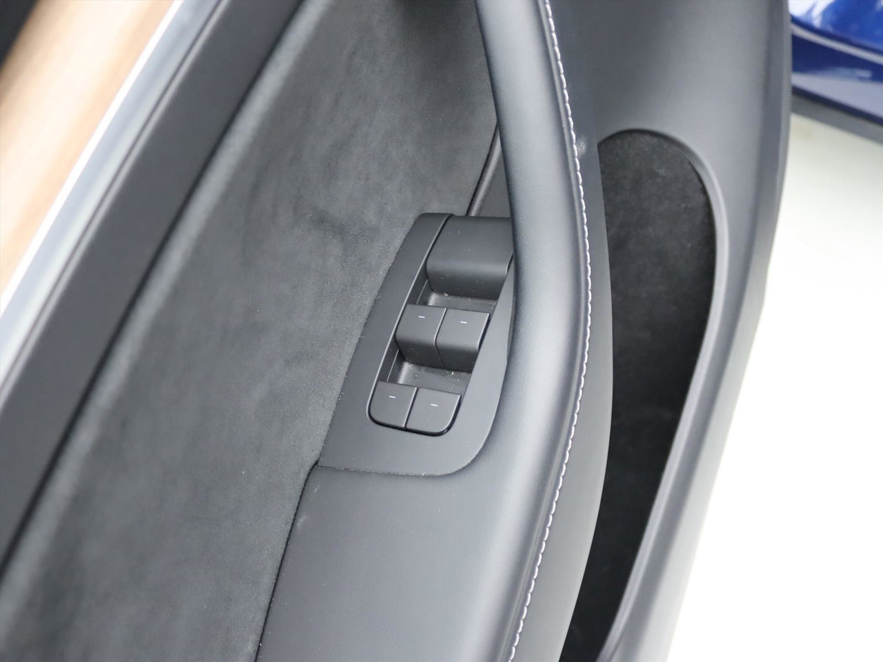 Tesla Model Y Standard RWD Plus 95.5% SoH [ AMD RYZEN+AUTOPILOT+19 INCH+PREMIUM AUDIO ] 26