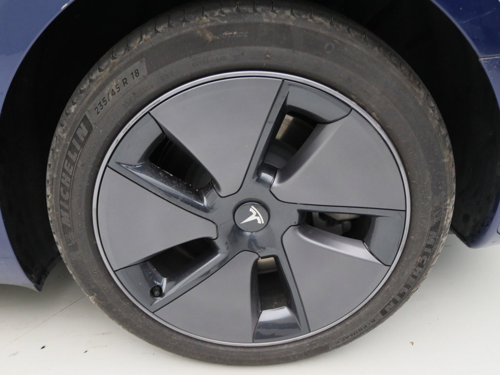 Tesla Model 3 12