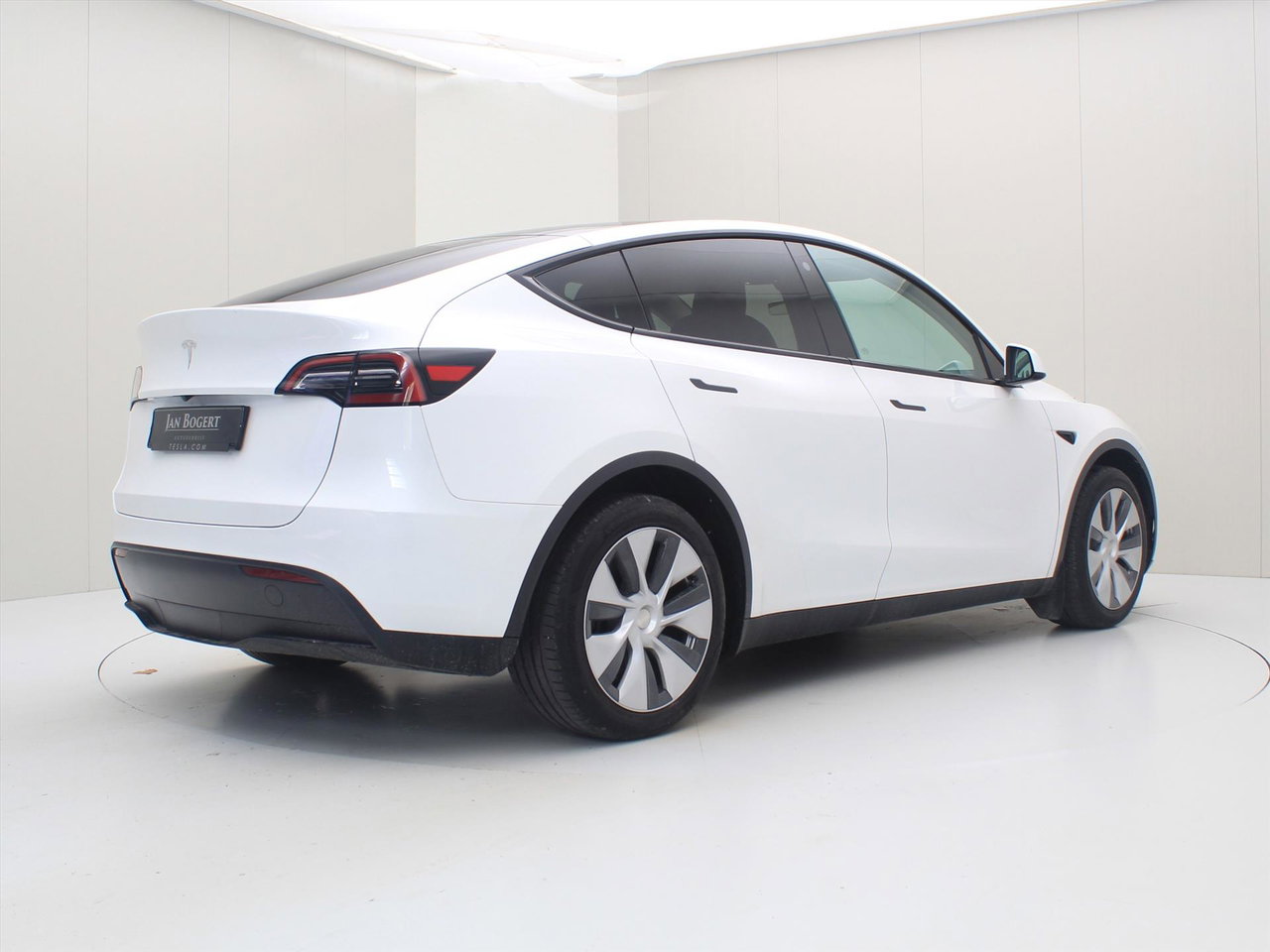 Tesla Model Y Standard RWD Plus 94.1% SoH [ AMD RYZEN+AUTOPILOT+19 INCH+PREMIUM AUDIO ] 4