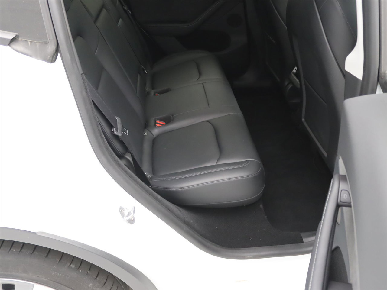 Tesla Model Y Long Range RWD 75kWh 299pk 94.5% SoH [ AMD RYZEN+AUTOPILOT+19 INCH+PREMIUM AUDIO ] 15
