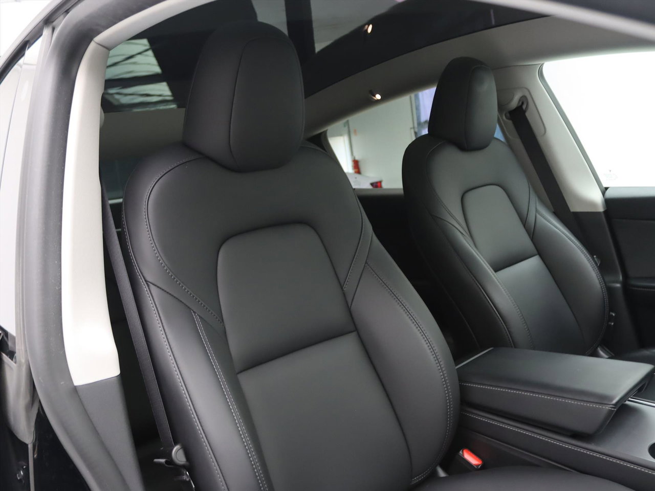 Tesla Model Y Standard RWD Plus 94.6% SoH [ AMD RYZEN+AUTOPILOT+19 INCH+PREMIUM AUDIO ] 18