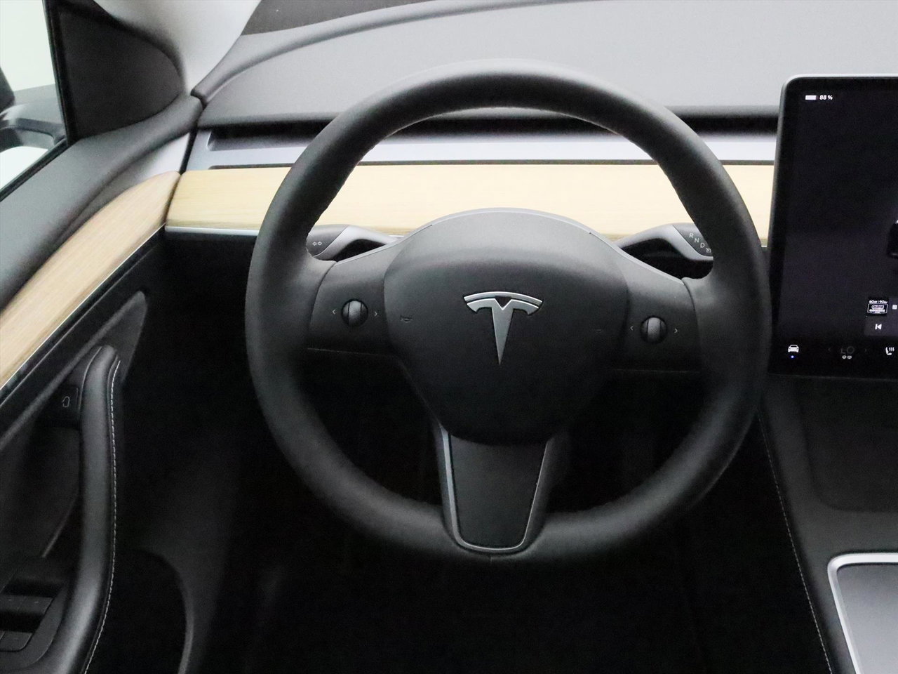 Tesla Model Y Standard RWD Plus 94.6% SoH [ AMD RYZEN+AUTOPILOT+19 INCH+PREMIUM AUDIO ] 21