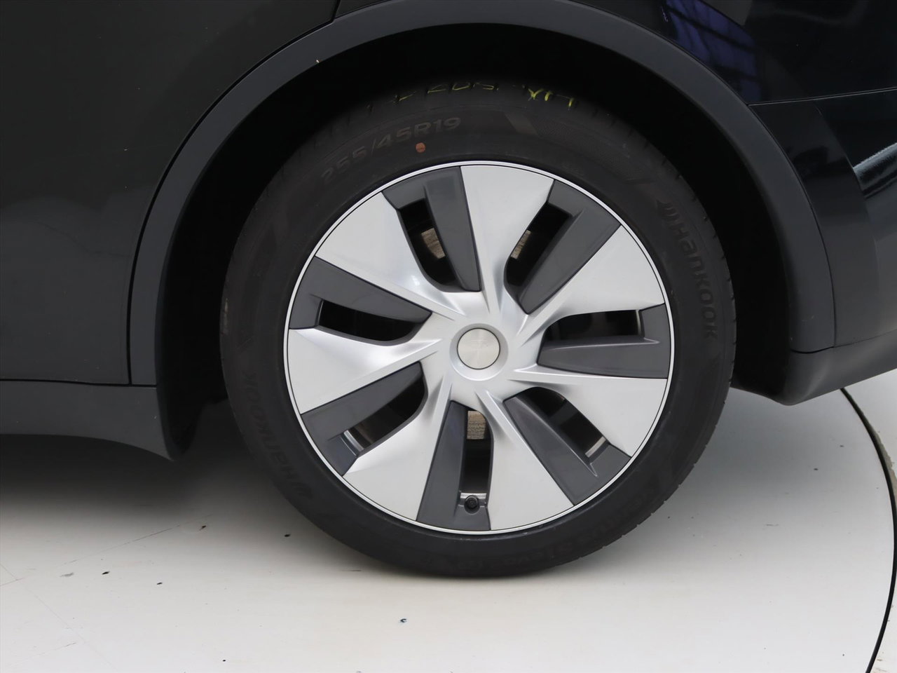Tesla Model Y Standard RWD Plus 94.6% SoH [ AMD RYZEN+AUTOPILOT+19 INCH+PREMIUM AUDIO ] 14