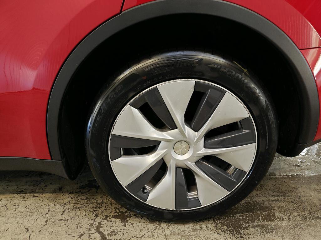 Tesla Model Y Long Range 351pk AWD 90,2 SoH [ TREKHAAK+AUTOPILOT+19 INCH+PREMIUM AUDIO ] 17