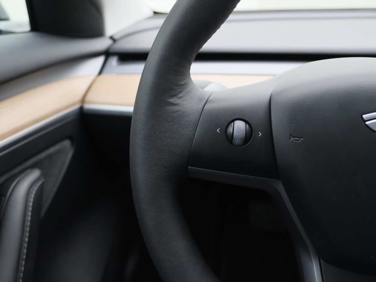 Tesla Model 3 Standard RWD Plus UPGRADE 93.8% SoH [ AMD RYZEN+LFP-ACCU+WARMTEPOMP+AUTOPILOT ] 18