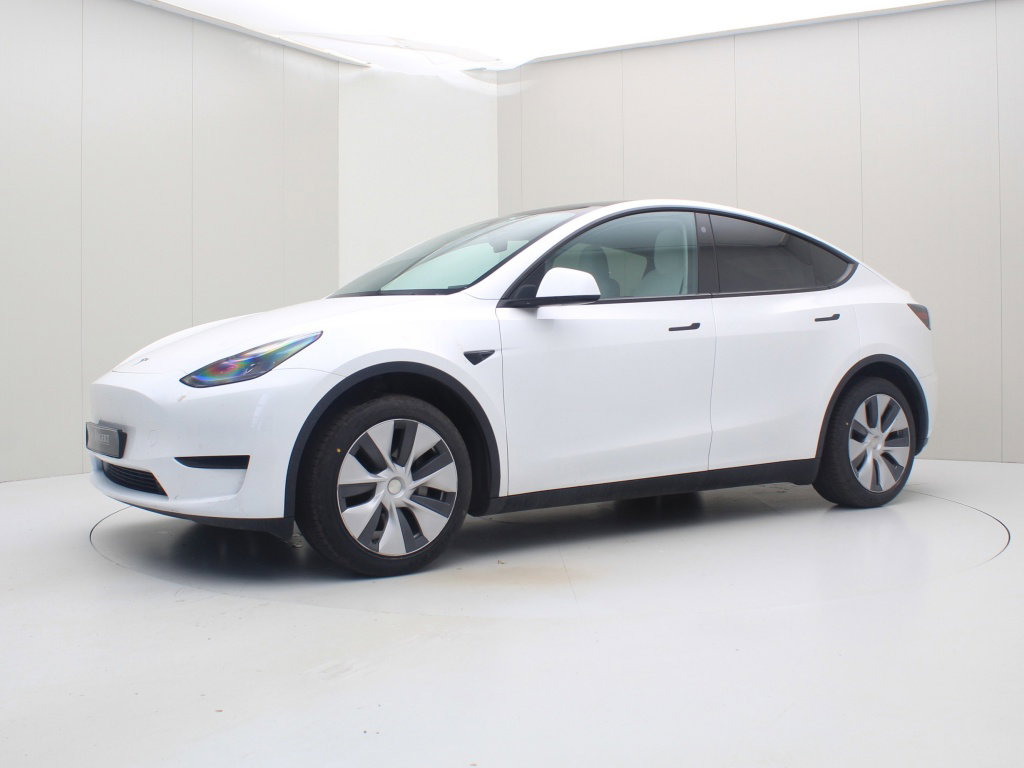 Tesla Model Y 7