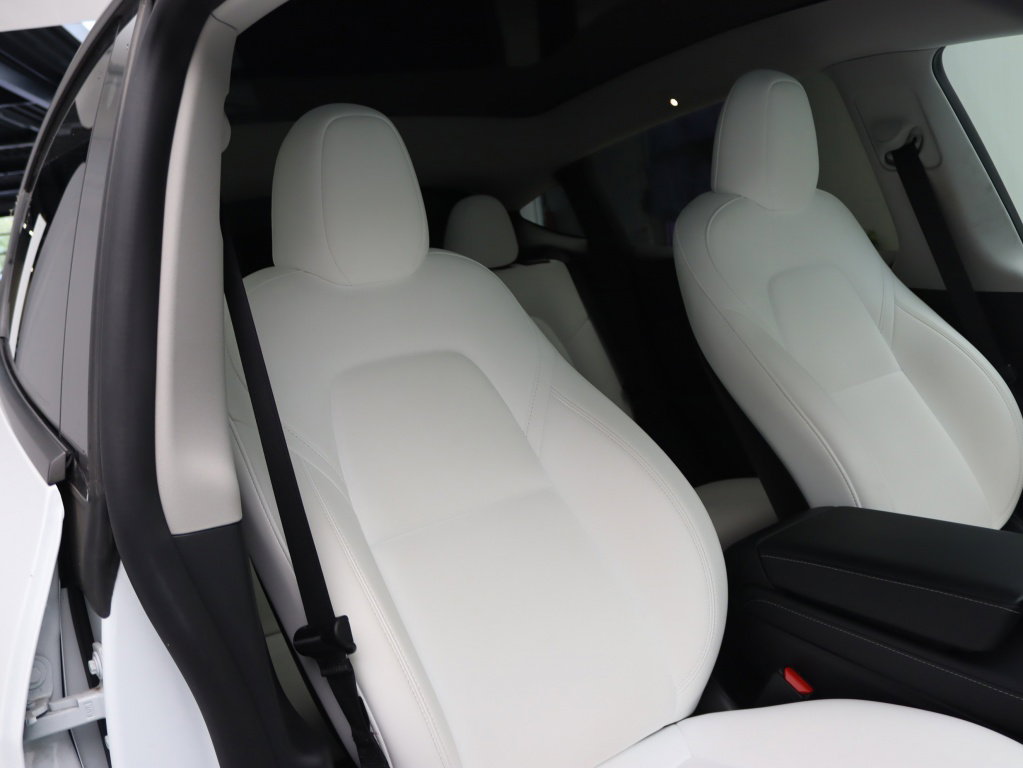Tesla Model Y 19