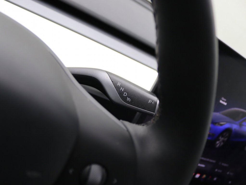 Tesla Model Y 25