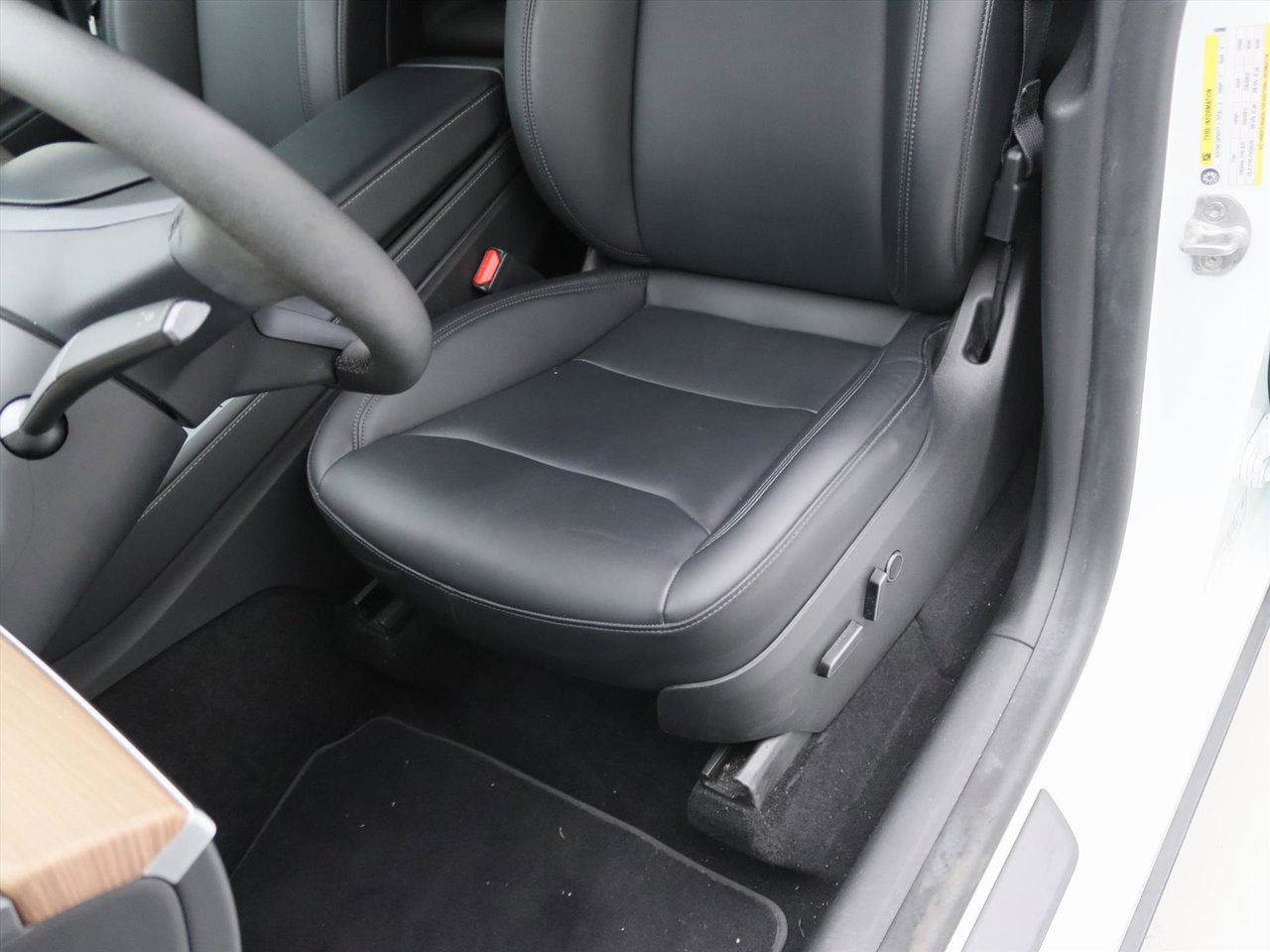Tesla Model Y Long Range AWD 75kWh 351pk 91,3% SoH [ AMD RYZEN+AUTOPILOT+19 INCH+PREMIUM AUDIO ] 26