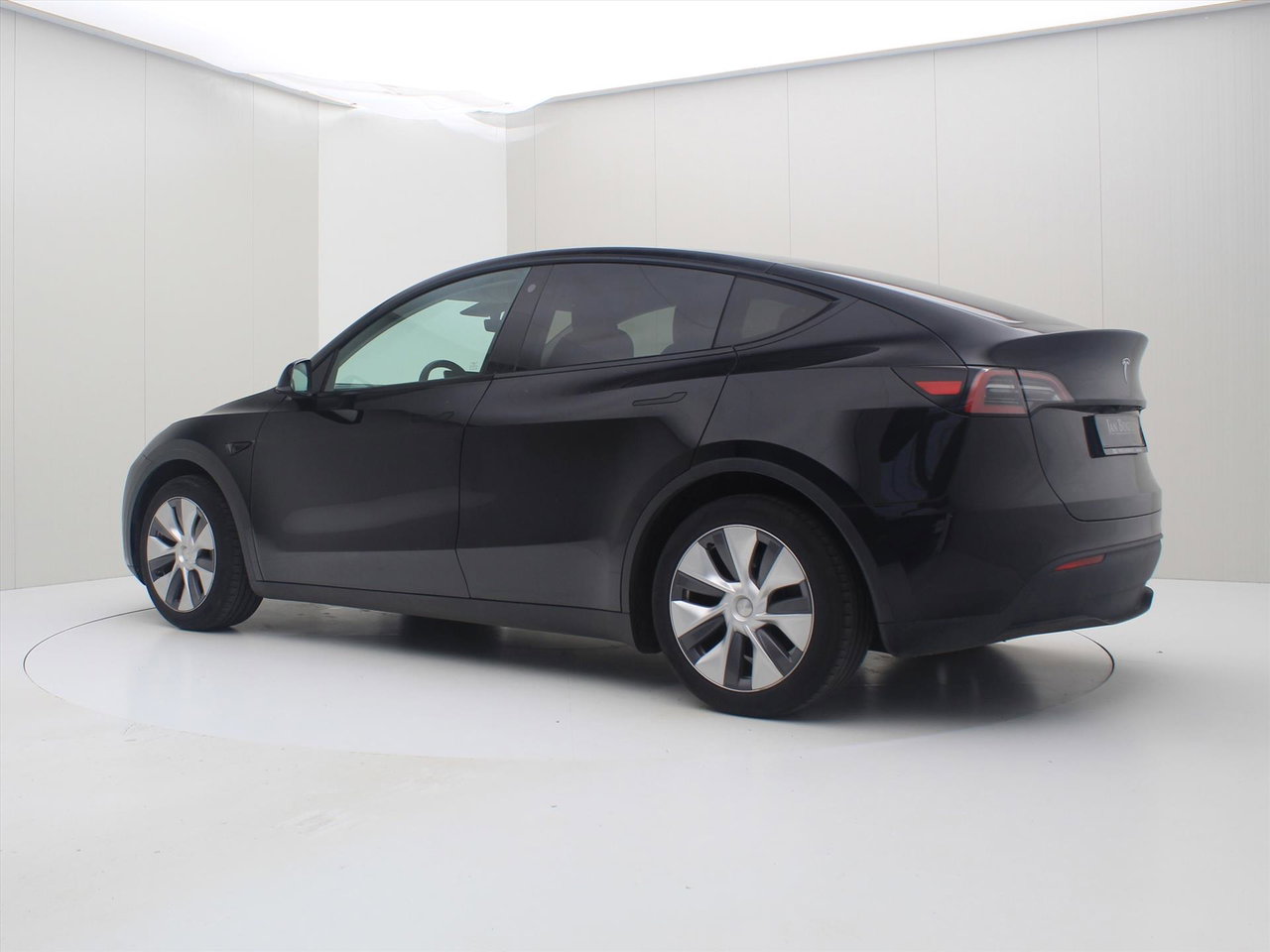 Tesla Model Y Standard RWD Plus 95% SoH [ AMD RYZEN+AUTOPILOT+19 INCH+PREMIUM AUDIO ] 4