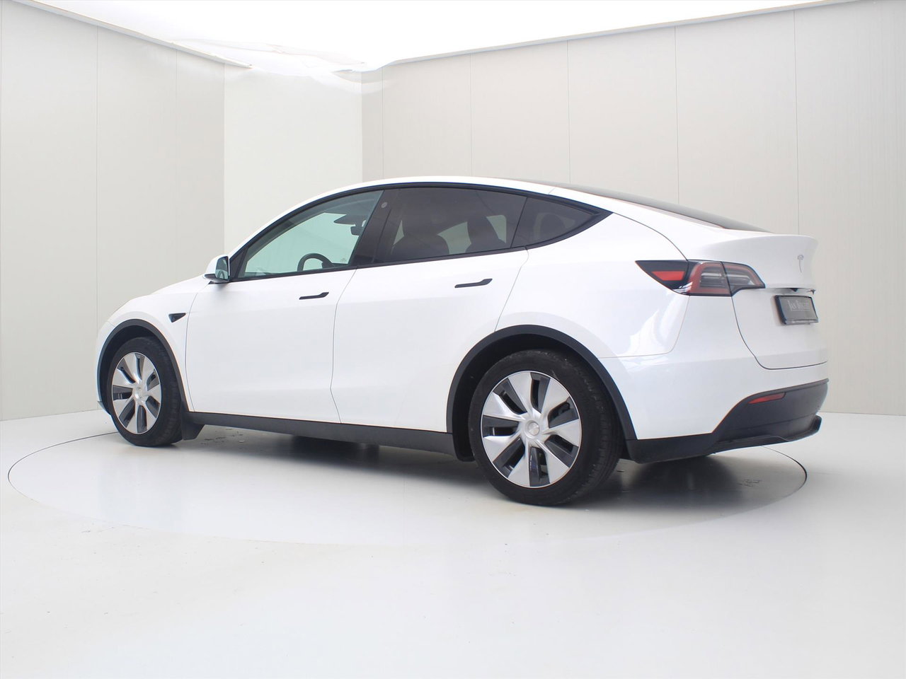 Tesla Model Y Standard RWD Plus 94.5% SoH [ AMD RYZEN+AUTOPILOT+19 INCH+PREMIUM AUDIO ] 4