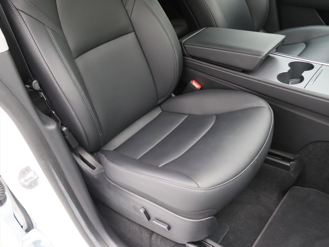 Tesla Model Y Standard RWD Plus 94.5% SoH [ AMD RYZEN+AUTOPILOT+19 INCH+PREMIUM AUDIO ] 20