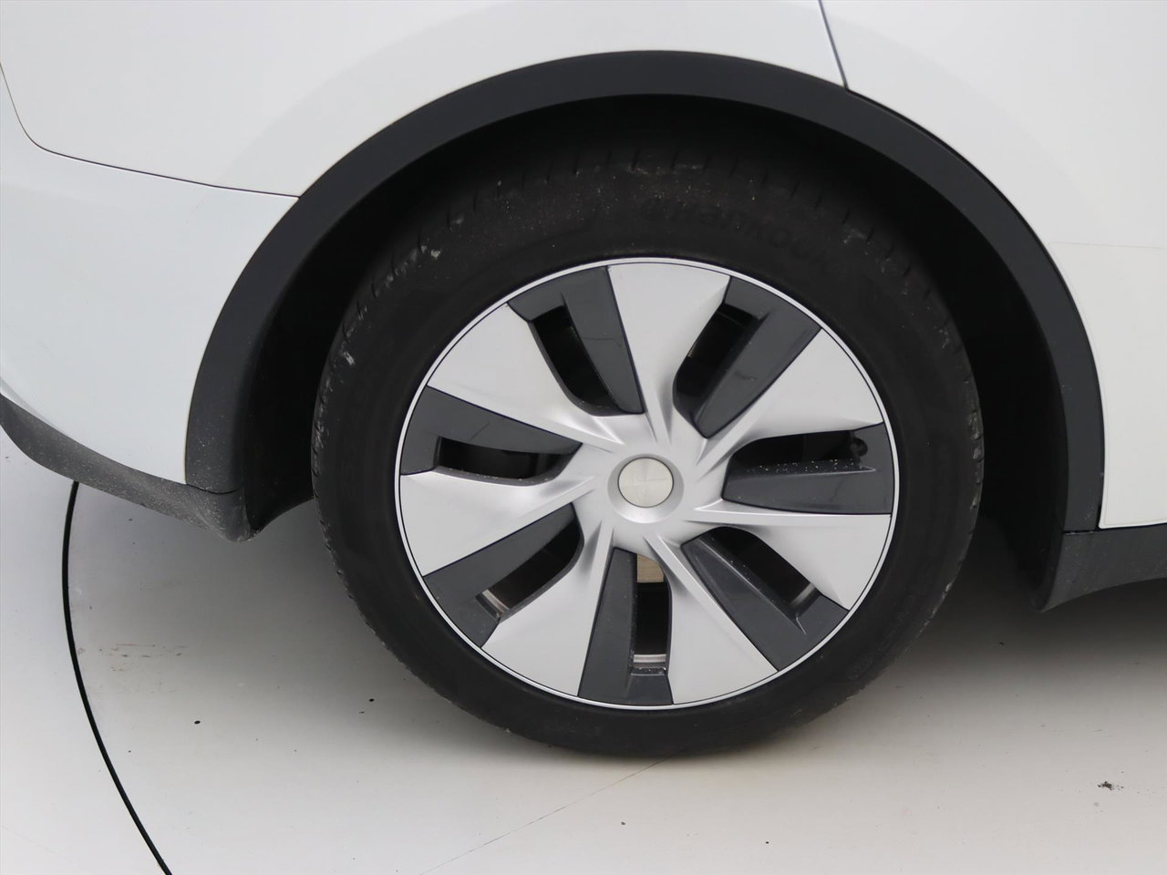 Tesla Model Y Standard RWD Plus 94.5% SoH [ AMD RYZEN+AUTOPILOT+19 INCH+PREMIUM AUDIO ] 12