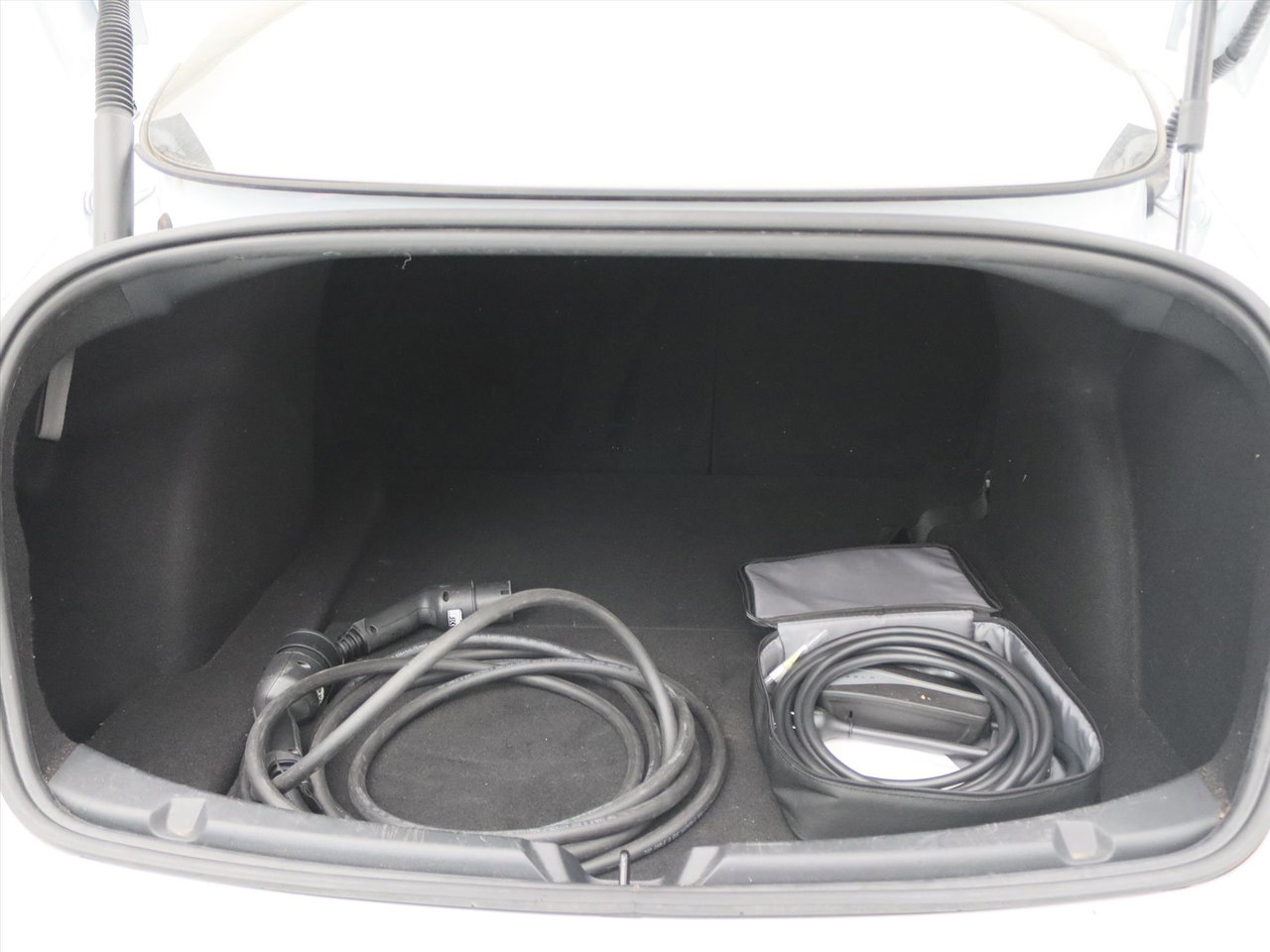Tesla Model 3 Long-Range RWD 351pk 75 kWh 94% SoH UPGRADE [ RYZEN AMD+WARMTEPOMP+AUTOPILOT ] 10