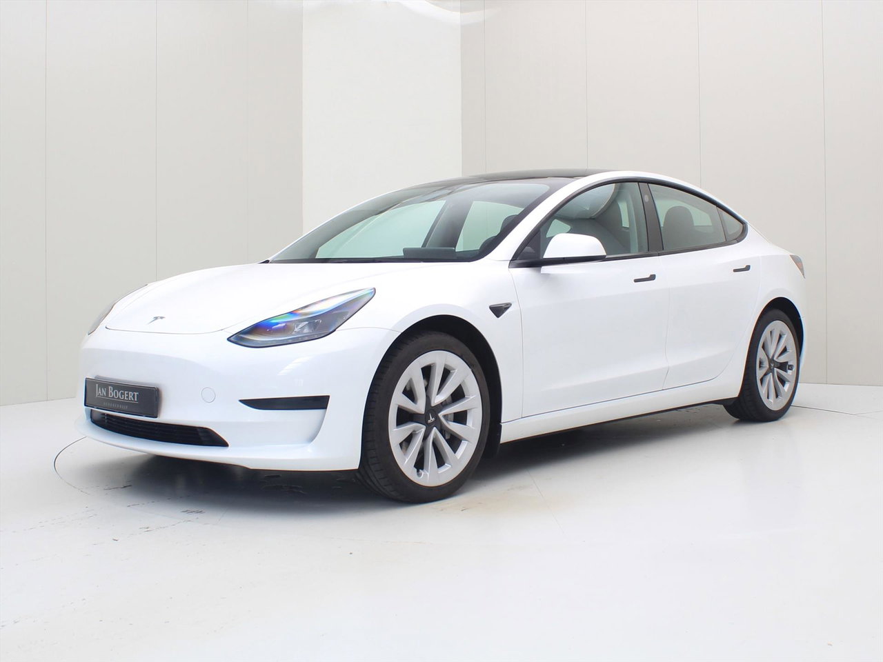 Tesla Model 3 Standard RWD Plus FACELIFT 94,9% SoH [ AMD RYZEN+LFP-ACCU+WARMTEPOMP+AUTOPILOT ]
