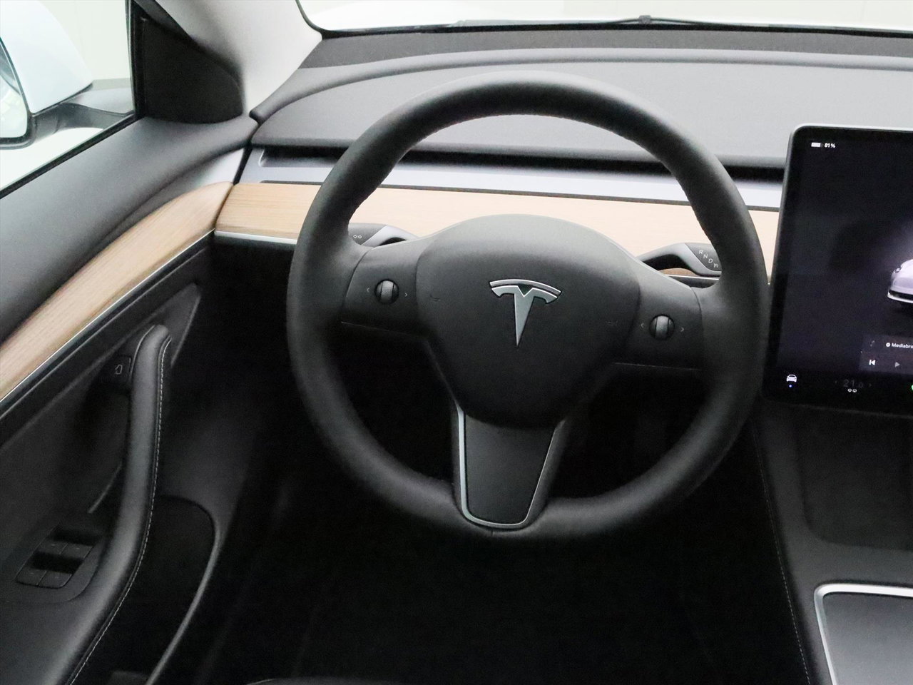 Tesla Model 3 Standard RWD Plus FACELIFT 94,9% SoH [ AMD RYZEN+LFP-ACCU+WARMTEPOMP+AUTOPILOT ] 18