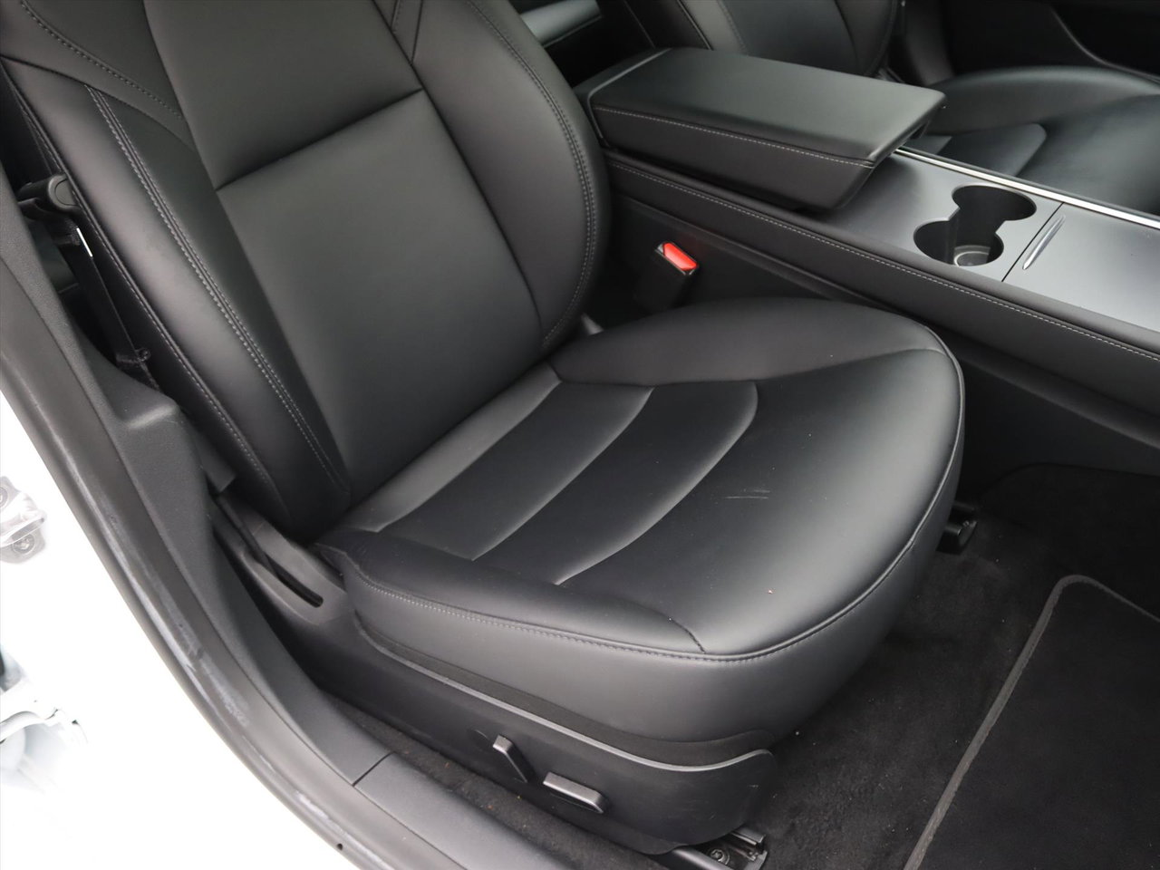 Tesla Model 3 Standard RWD Plus FACELIFT 94,9% SoH [ AMD RYZEN+LFP-ACCU+WARMTEPOMP+AUTOPILOT ] 19